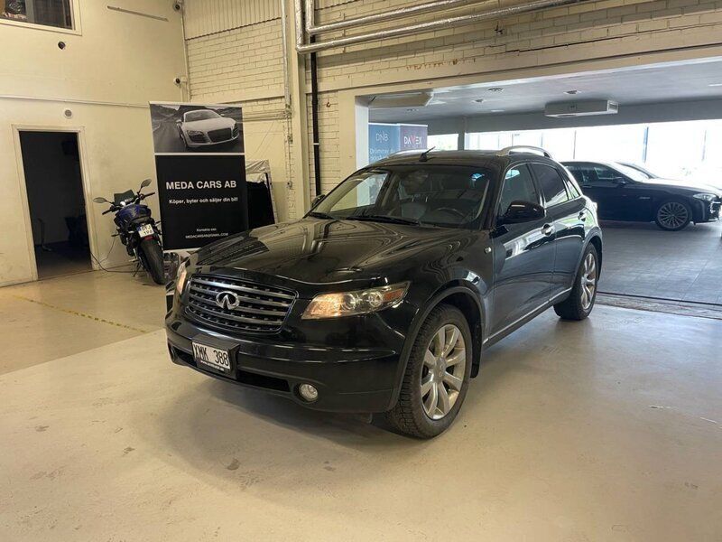 Svart Begagnad 2005 Infiniti FX45 SUV | 64 900 kr - Bild 1/4