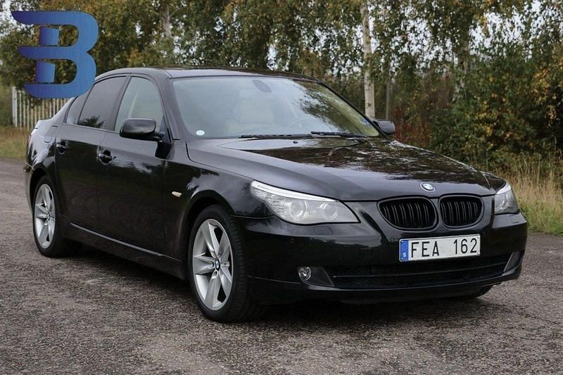 Svart Begagnad 2007 BMW 530 Sedan | 74 900 kr (Lite dyr) - Bild 1/4