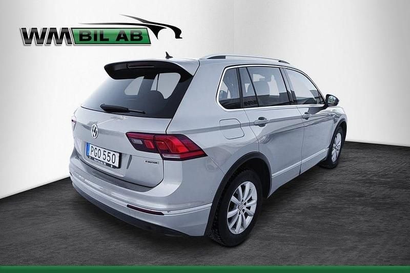 Begagnad VW Tiguan Executive 150 HK (110 kW) 2018 Gråmetallic SUV