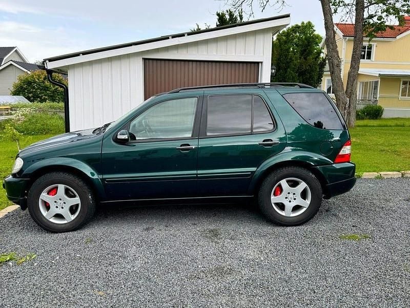 Begagnad 2002 Mercedes ML55 AMG AMG SUV | 69 000 kr - Bild 1/4