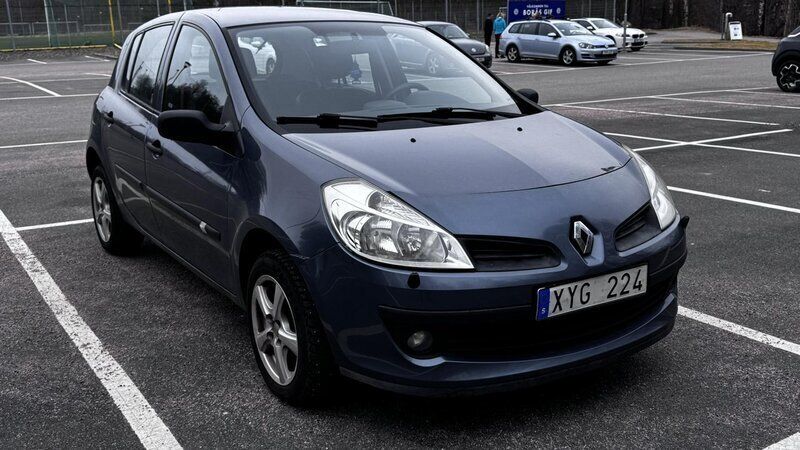 Blå Begagnad 2006 Renault Clio R.S. Halvkombi | 21 800 kr (Marknadspris) - Bild 1/4