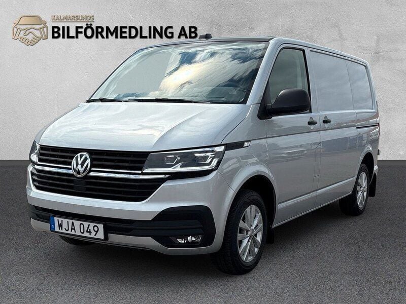 Silver Begagnad 2023 VW T6.1 Van | 429 800 kr (Superpris) - Bild 1/4