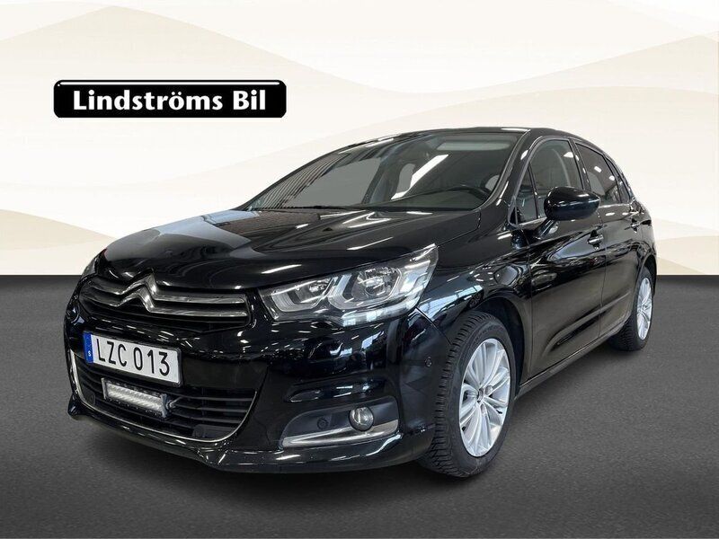 Svart Begagnad 2015 Citroën C4 Shine Halvkombi | 109 000 kr (Marknadspris) - Bild 1/3