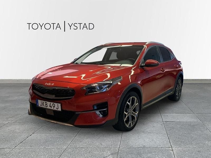 Röd Begagnad 2022 Kia XCeed Advance SUV | 239 000 kr (Marknadspris) - Bild 1/4