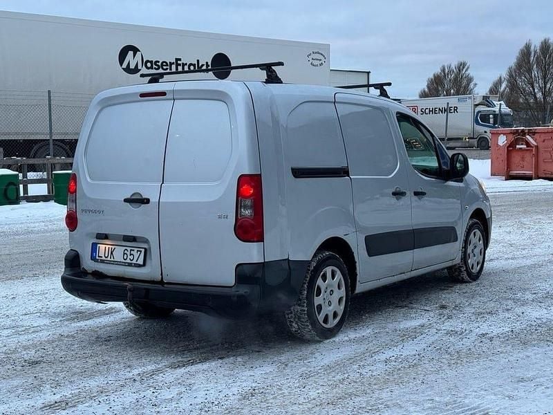 Begagnad Peugeot Partner 90 HK (66 kW) 2011 Grå