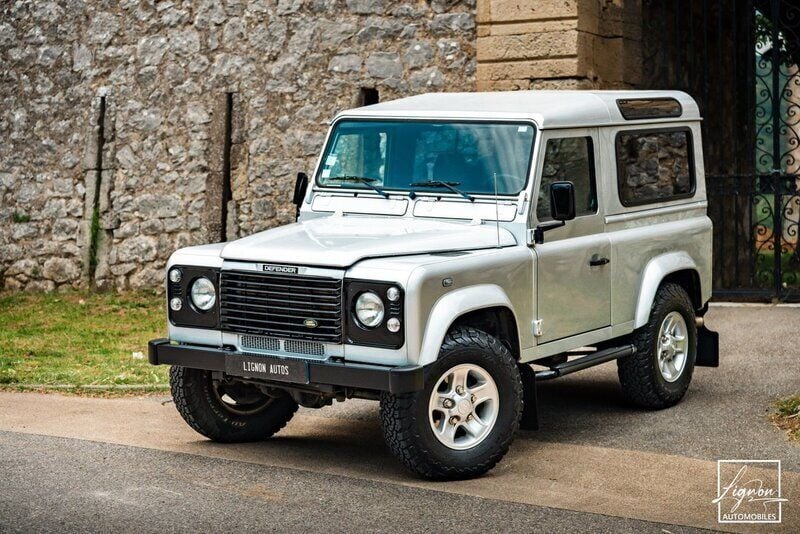Begagnad 2005 Land Rover Defender SUV | 479 900 kr - Bild 1/4