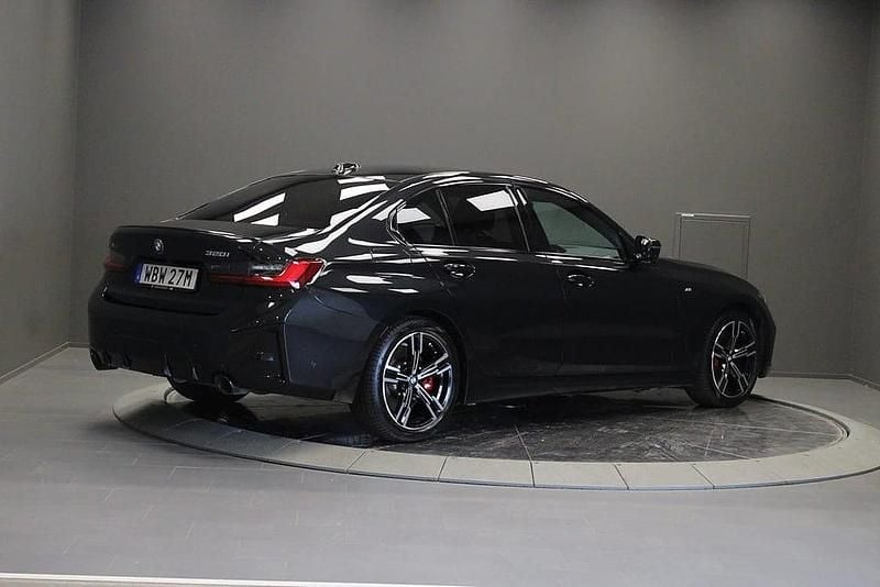 Begagnad BMW 320 Comfort Edition 186 HK (136 kW) 2024 Svart Sedan