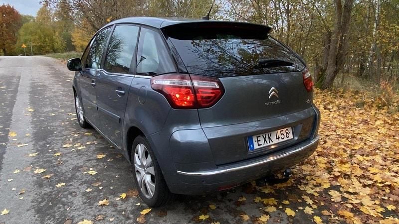 Grå Begagnad 2012 Citroën C4 Picasso Minibuss | 67 000 kr - Bild 1/4
