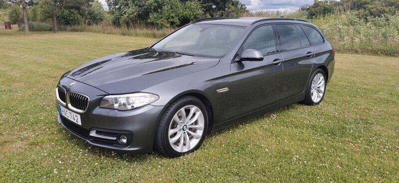Grå Begagnad 2016 BMW 520 Kombi | 189 000 kr (Bra pris) - Bild 1/4