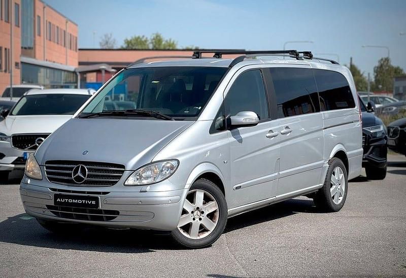 Silver Begagnad 2010 Mercedes Viano Minibuss | 134 900 kr (Marknadspris) - Bild 1/4