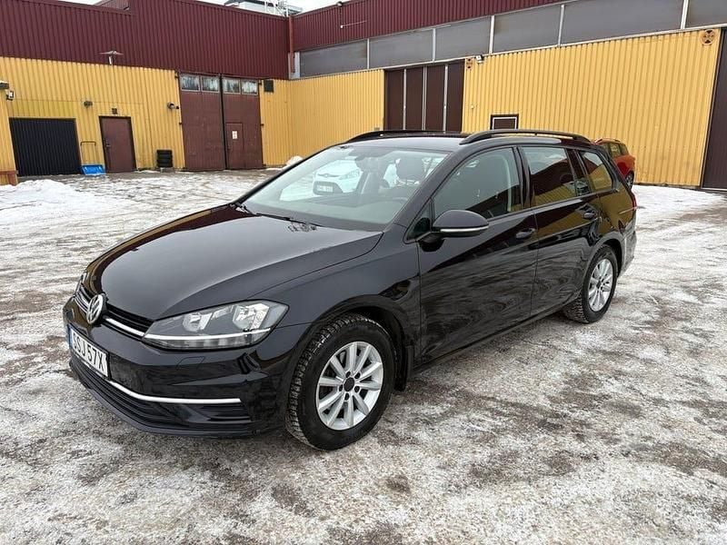 Begagnad VW Golf VII 116 HK (85 kW) 2019 Svart