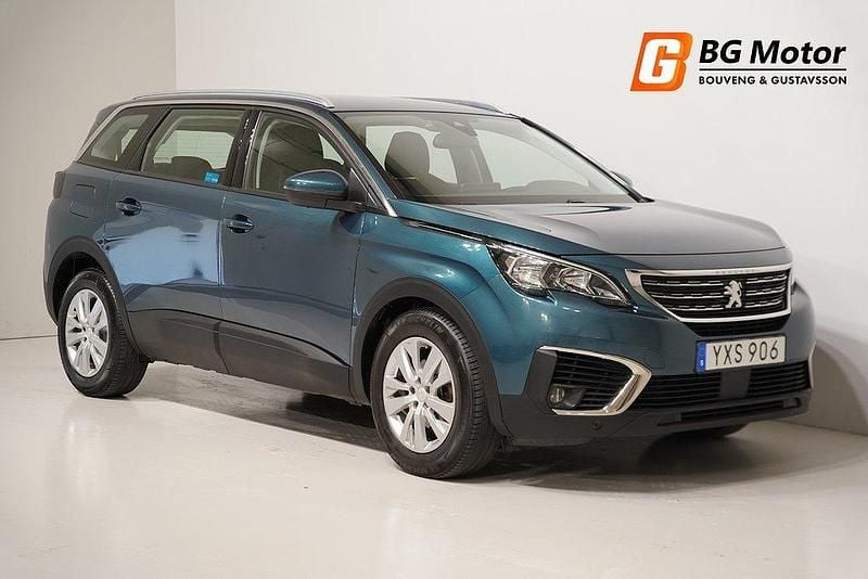 Grön Begagnad 2017 Peugeot 5008 Minibuss | 139 900 kr (Bra pris) - Bild 1/4