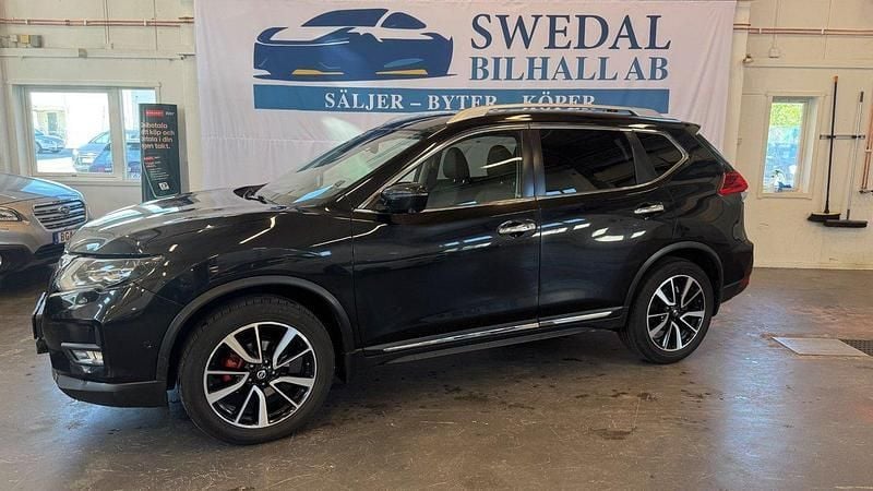 Svart Begagnad 2018 Nissan X-Trail SUV | 159 800 kr (Marknadspris) - Bild 1/4
