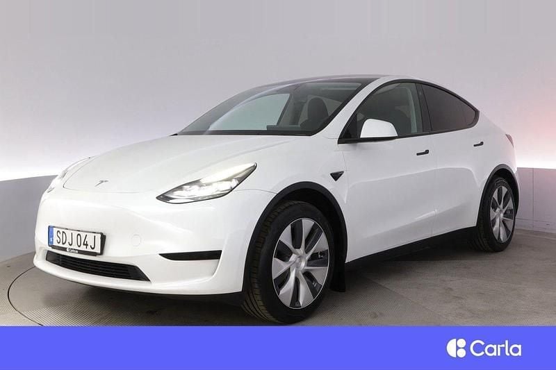 Vit Begagnad 2023 Tesla Model Y Standard Range SUV | 377 900 kr (Marknadspris) - Bild 1/4