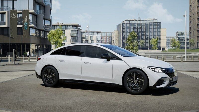 Ny 2024 Mercedes EQE350 Edition Sedan | 806 350 kr (Marknadspris) - Bild 1/2
