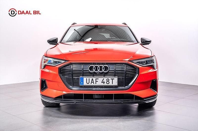 Begagnad Audi e-tron Proline 300 kW (408 HK) 2019 Röd SUV