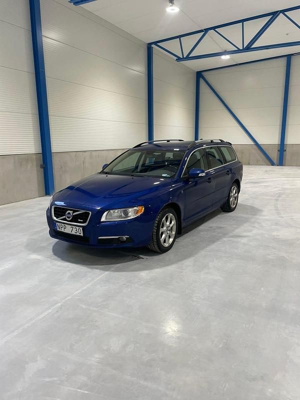 Ocean race Begagnad 2009 Volvo V70 Kombi | 90 000 kr (Marknadspris) - Bild 1/4