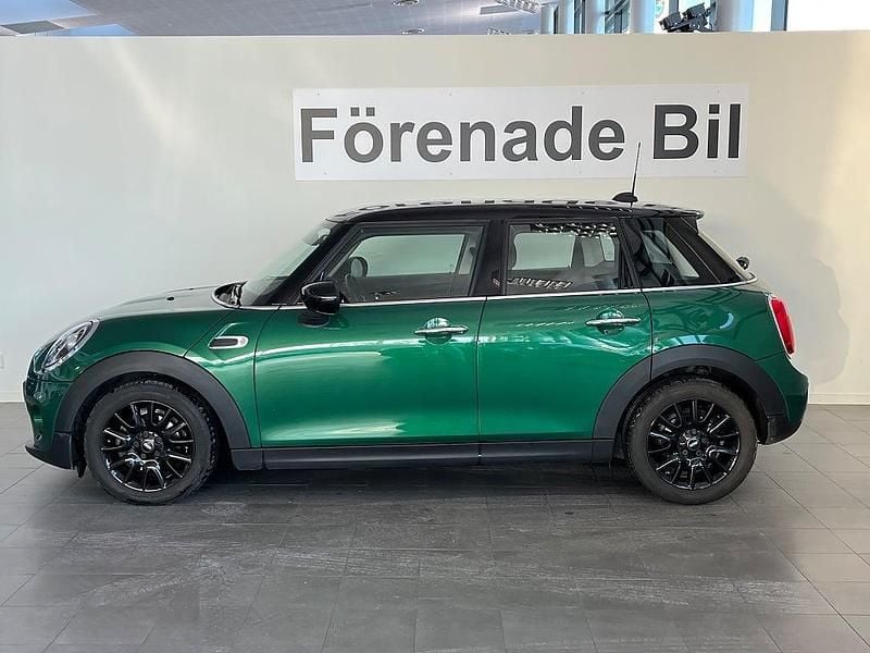 Begagnad Mini Cooper 136 HK (100 kW) 2019 Grön Halvkombi