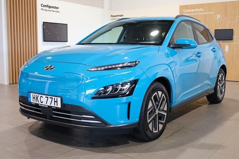 Blå Begagnad 2022 Hyundai Kona Essential SUV | 189 800 kr (Marknadspris) - Bild 1/3