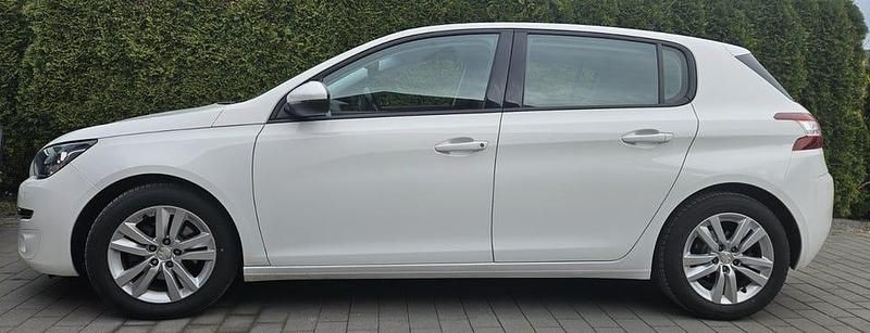 Begagnad Peugeot 308 120 HK (88 kW) 2016 Vit Halvkombi