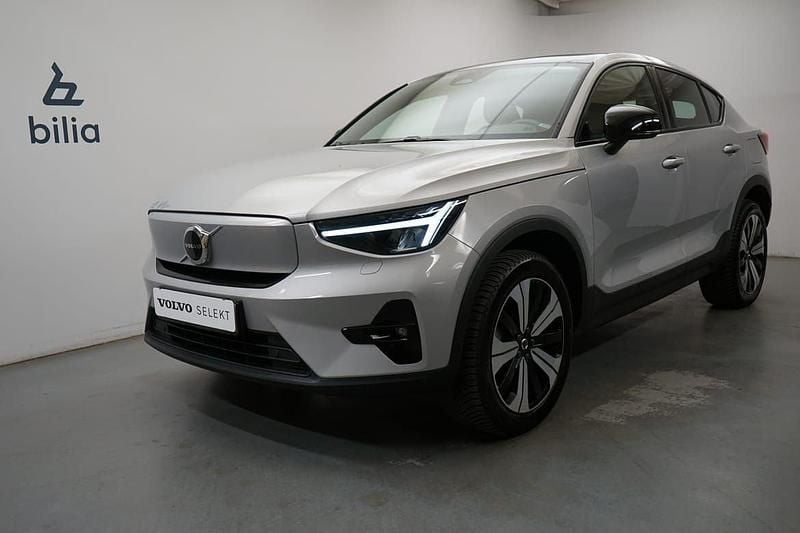 Silver Begagnad 2023 Volvo EC40 Plus SUV | 354 900 kr (Marknadspris) - Bild 1/3