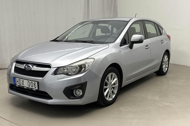 Silver Begagnad 2013 Subaru Impreza Sedan | 98 500 kr (Bra pris) - Bild 1/4