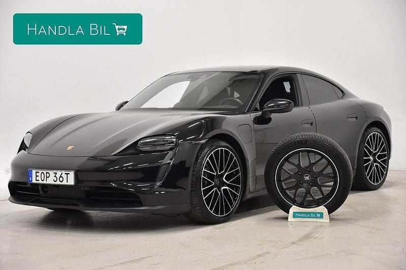Svart Begagnad 2022 Porsche Taycan Sedan | 669 900 kr (Marknadspris) - Bild 1/3