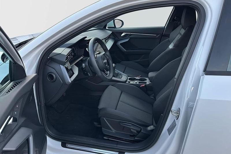 Begagnad Audi A3 151 HK (111 kW) 2025 Vit