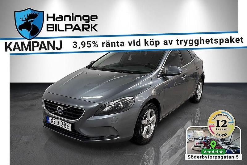 Begagnad Volvo V40 Momentum 150 HK (110 kW) 2016 Grå Halvkombi