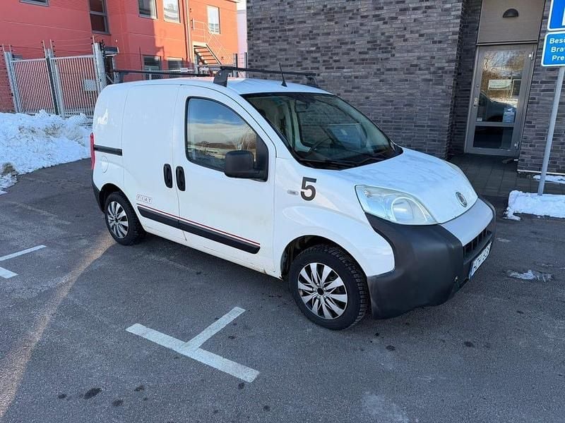 Begagnad Fiat Fiorino 75 HK (55 kW) 2009 Minibuss