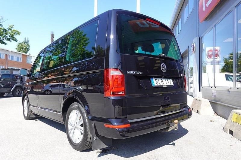 Begagnad VW Multivan Highline 199 HK (146 kW) 2019 Svart Van