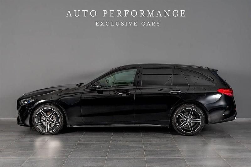 Begagnad Mercedes C300e AMG 313 HK (230 kW) 2022 Svart Kombi