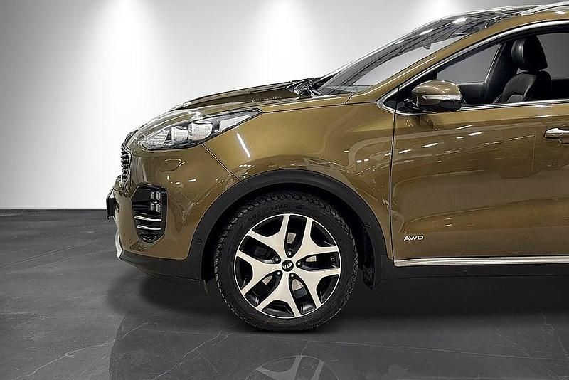 Begagnad Kia Sportage GT-Line 185 HK (136 kW) 2016 Grön SUV