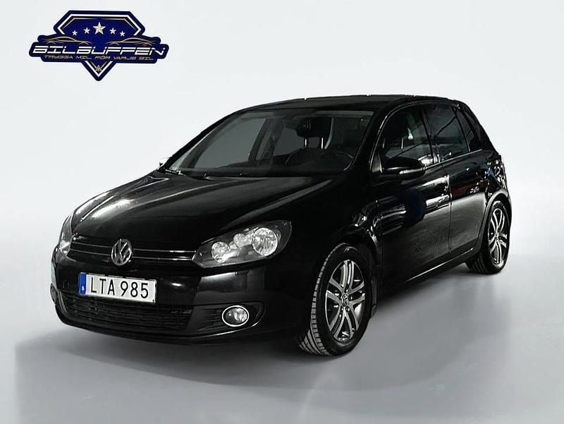 Svart Begagnad 2012 VW Golf VII Halvkombi | 54 900 kr (Superpris) - Bild 1/4