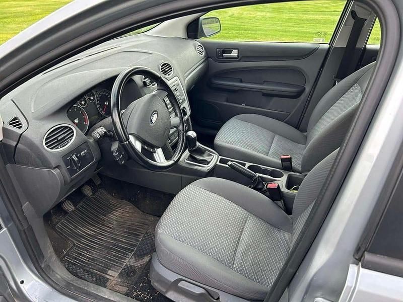 Begagnad Ford Focus 125 HK (91 kW) 2005 Kombi