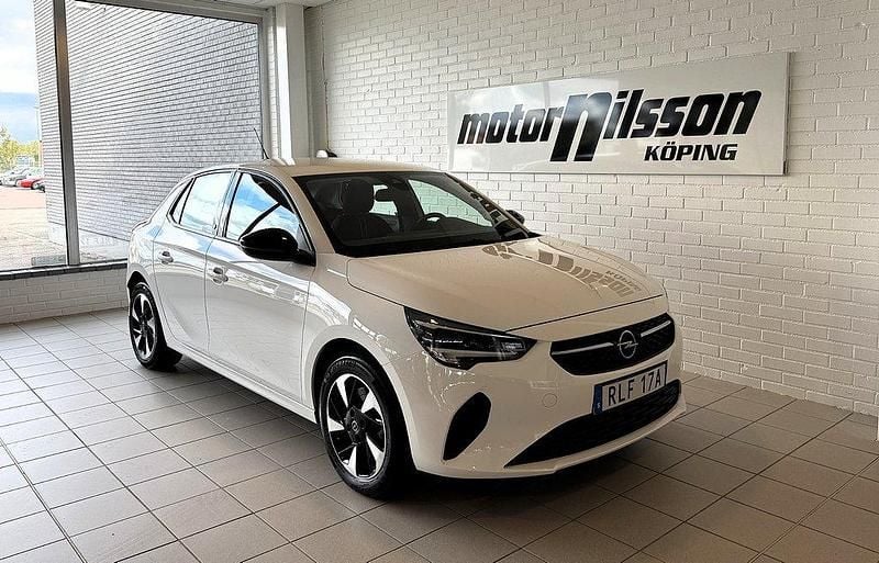 Vit Begagnad 2022 Opel Corsa-e Design & Tech Halvkombi | 179 500 kr (Marknadspris) - Bild 1/4