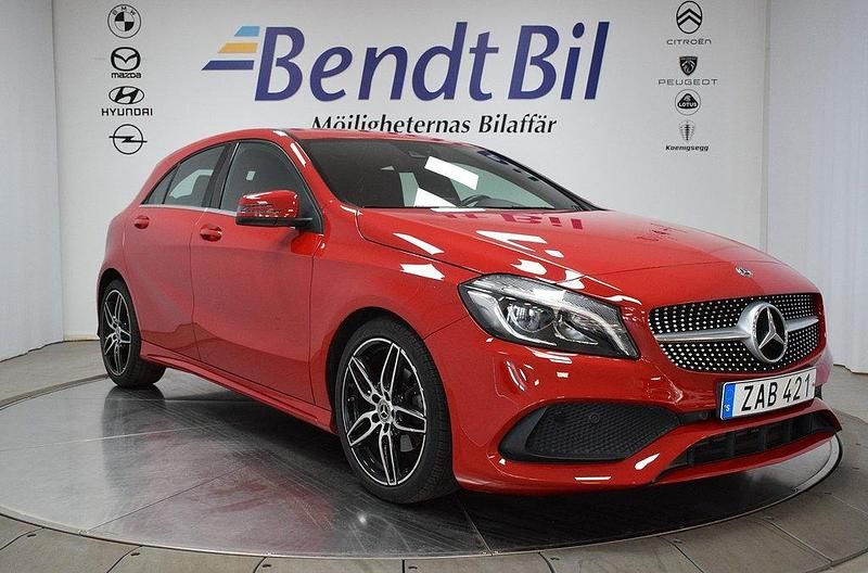 Röd Begagnad 2017 Mercedes A180 AMG Halvkombi | 189 500 kr (Marknadspris) - Bild 1/3