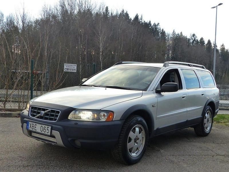 Silvermetallic Begagnad 2006 Volvo XC70 Kombi | 49 800 kr (Dyr) - Bild 1/4