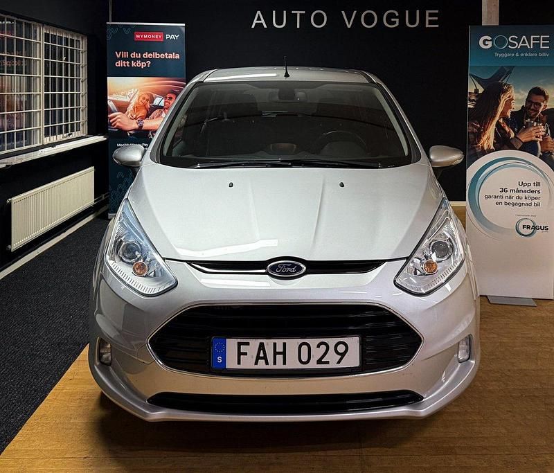 Grå Begagnad 2015 Ford B-MAX Minibuss | 89 900 kr (Marknadspris) - Bild 1/4