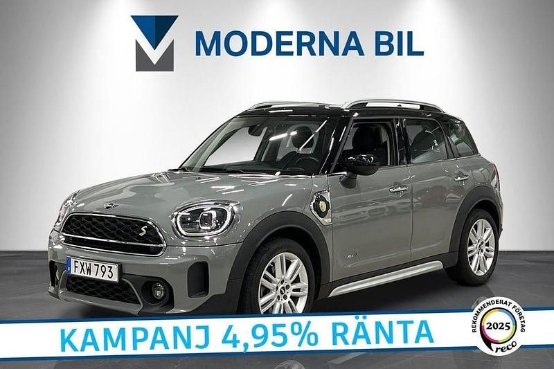 Grå Begagnad 2023 Mini Cooper Countryman SUV | 299 400 kr (Marknadspris) - Bild 1/4