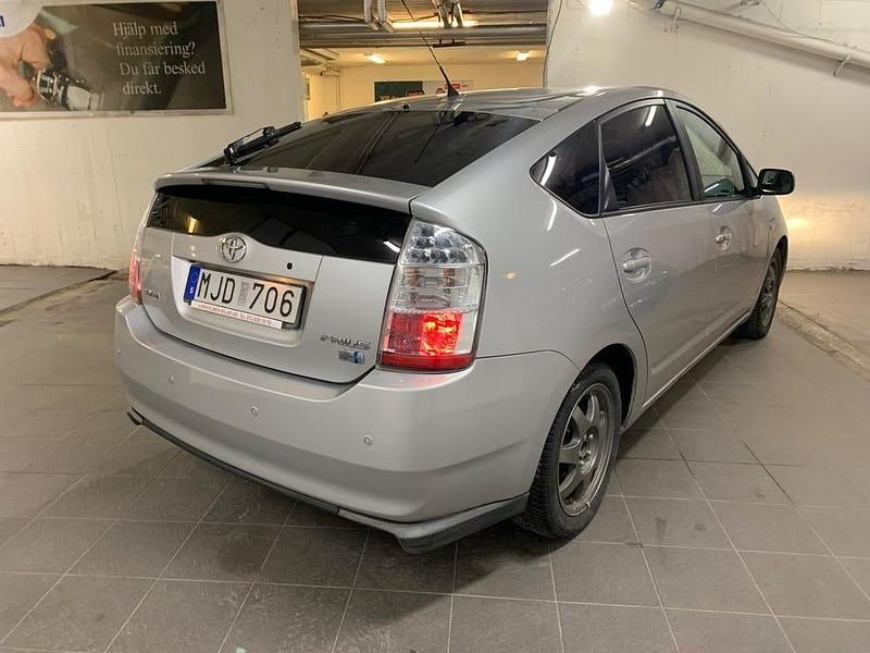 Begagnad Toyota Prius 112 HK (82 kW) 2008 Silver Halvkombi