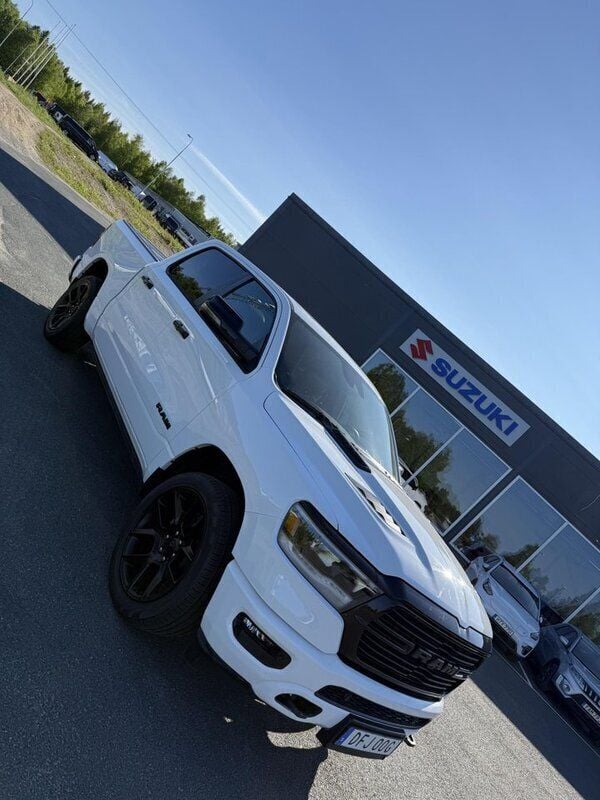 Vit Begagnad 2023 Dodge Ram Pickup | 879 000 kr (Dyr) - Bild 1/4