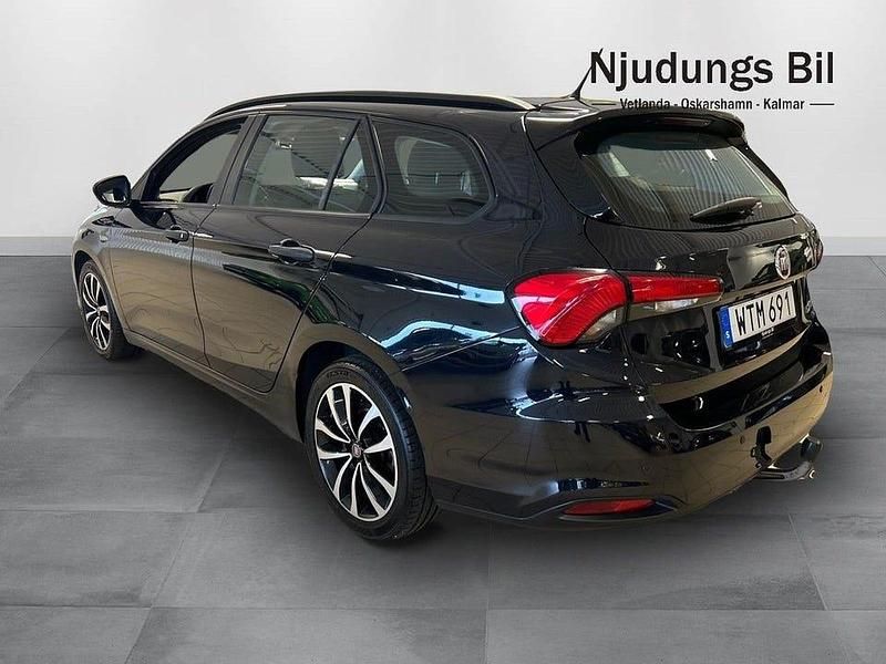 Begagnad Fiat Tipo Pop 120 HK (88 kW) 2017 Svart Kombi
