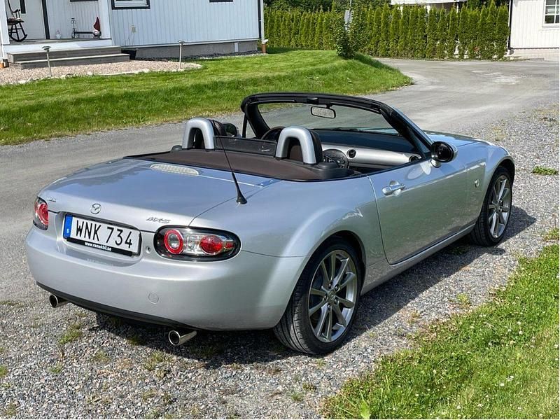 Silver Begagnad 2008 Mazda MX5 Cab | 120 000 kr (Marknadspris) - Bild 1/4