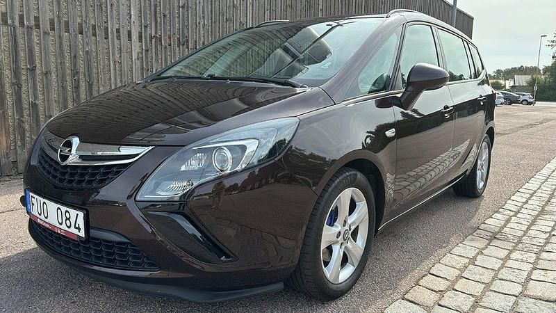 Brun Begagnad 2013 Opel Zafira Minibuss | 79 900 kr - Bild 1/4