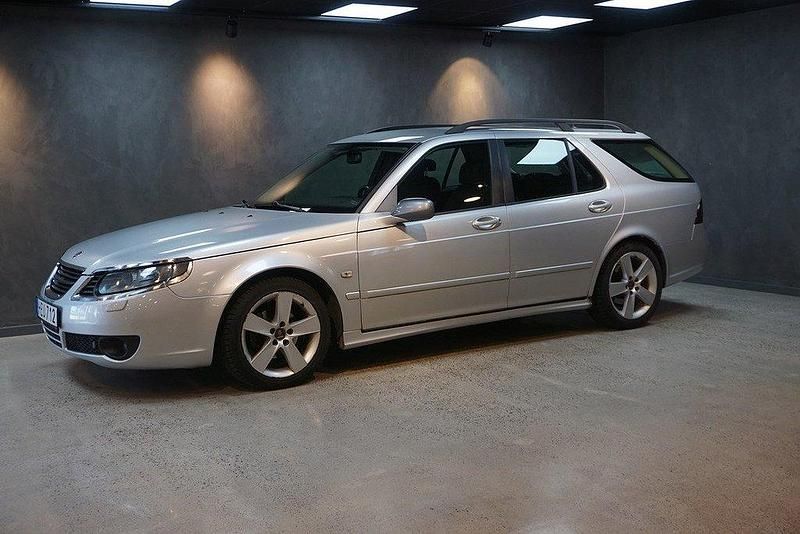 Ljusgrå Begagnad 2006 Saab 9-5 Kombi | 32 900 kr (Lite dyr) - Bild 1/4