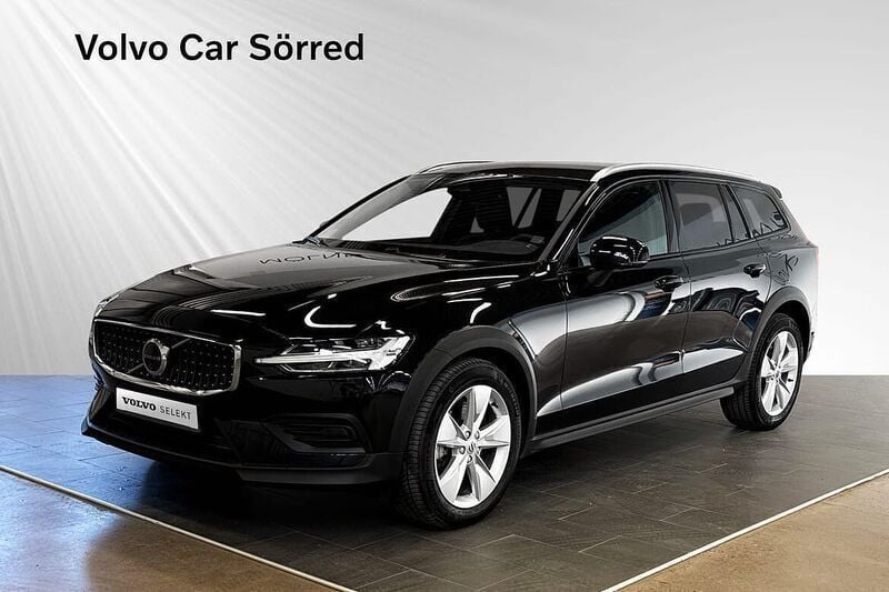 Begagnad 2024 Volvo V60 CC Kombi | 409 900 kr (Bra pris) - Bild 1/4