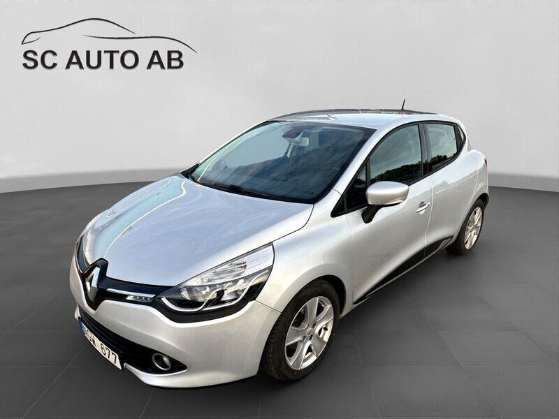 Silver Begagnad 2013 Renault Clio IV Halvkombi | 59 900 kr (Marknadspris) - Bild 1/3