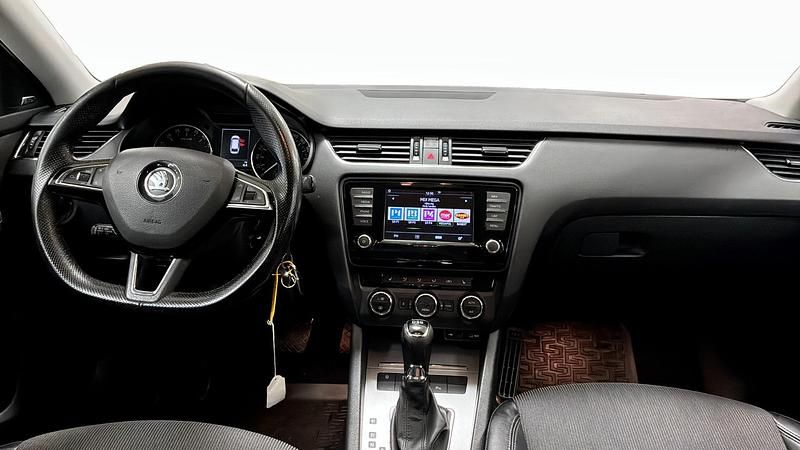 Begagnad Skoda Octavia 150 HK (110 kW) 2016 Grå Kombi