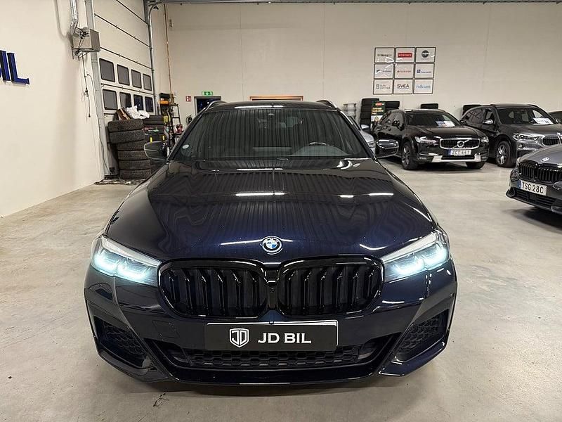 Begagnad BMW 530e M Sport 184 HK (135 kW) 2022 Svart Kombi